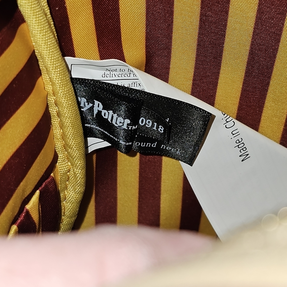 HARRY POTTER RON WEASLEY GRYFFINDOR LEATHER BACKPACK BY LOUNGEFLY - Picture 8 of 16